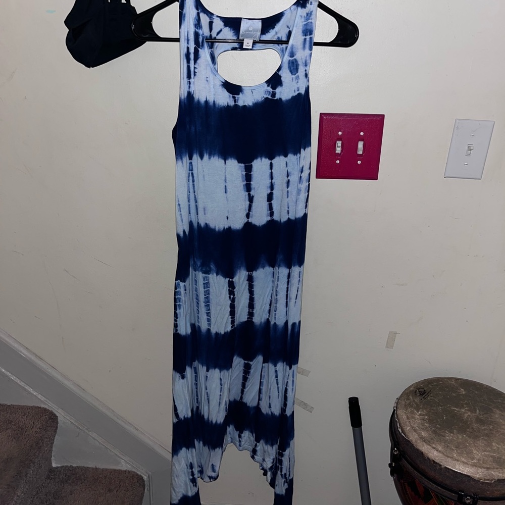 Woman’s medium Sunday dress great condition